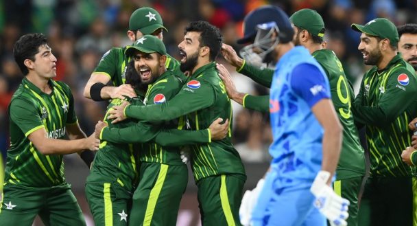 Pak vs Ind: No-ball, free-hit, byes, stumping - all the drama in last over thrille